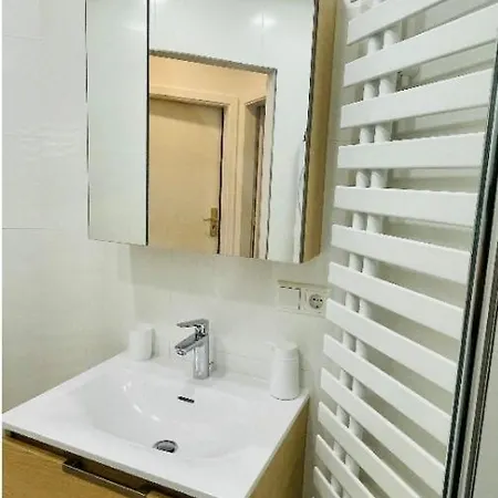 Appartement Stylish 2 Bedrooms In Center *